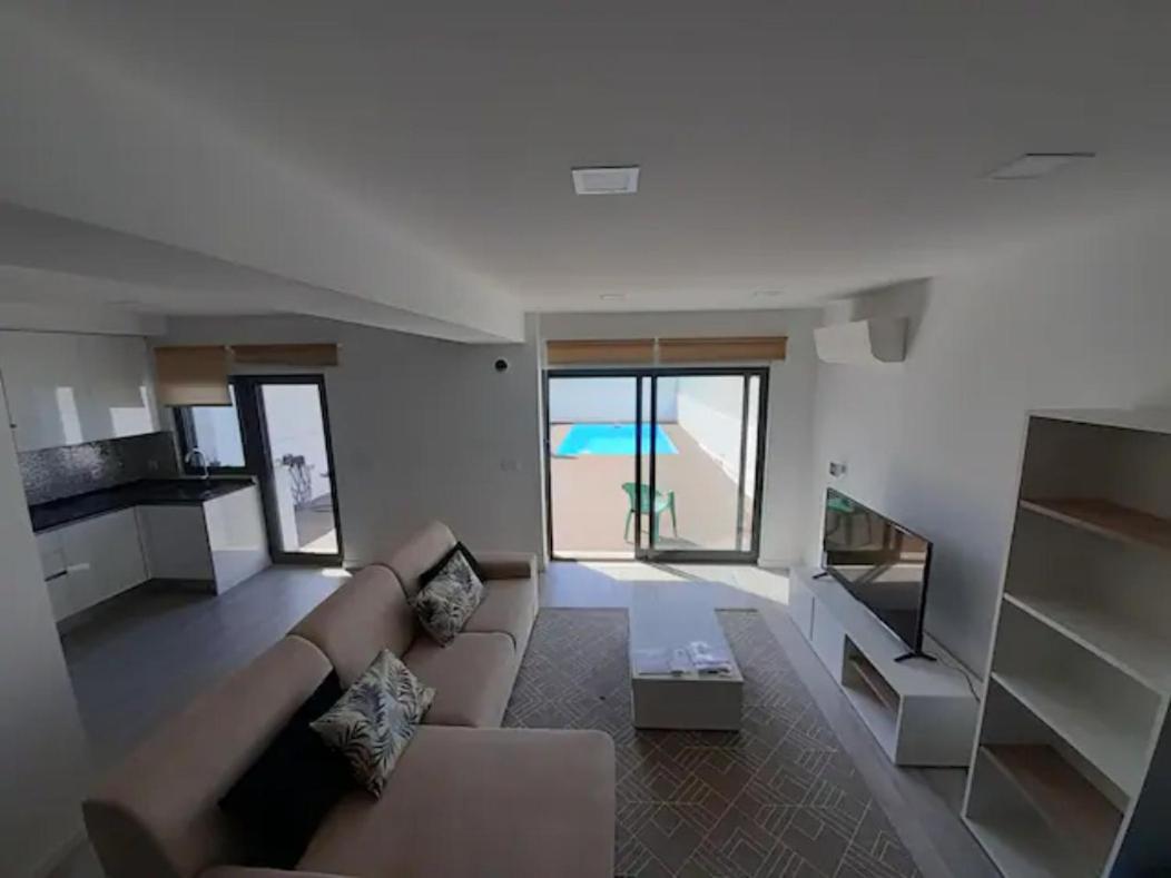 Lisbon Tagus River 2 Suites Private Pool D Almada Exterior foto