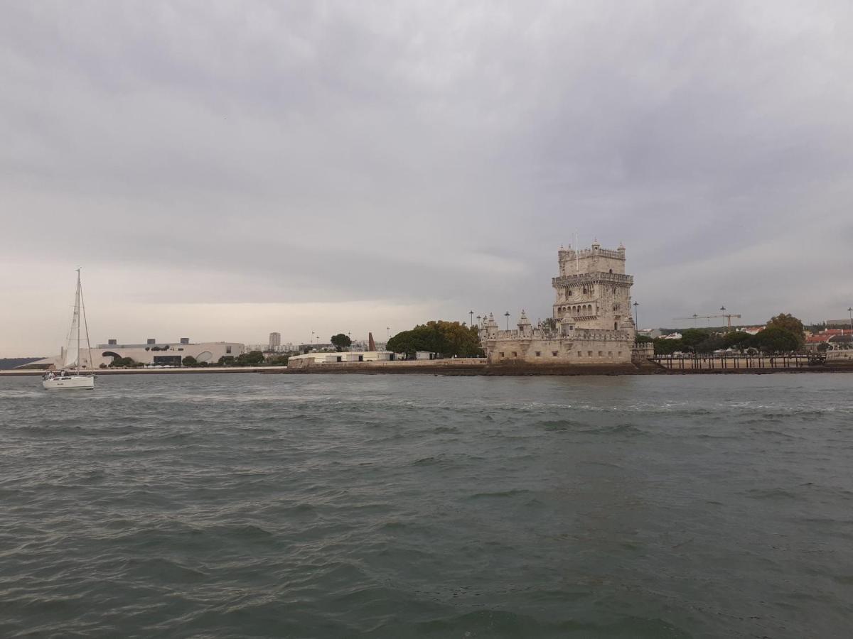 Lisbon Tagus River 2 Suites Private Pool D Almada Exterior foto